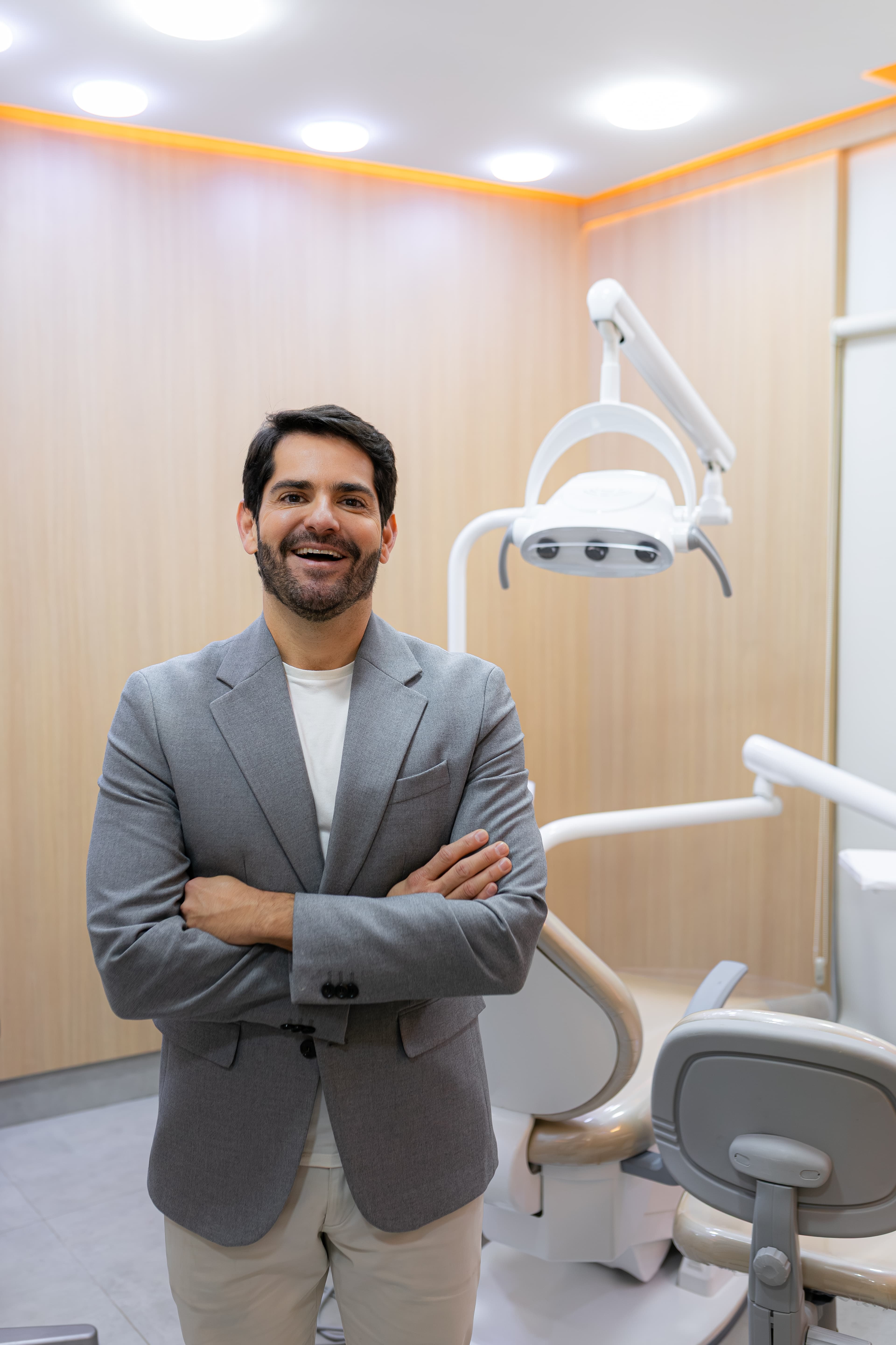 Dr. Daniel Camargo